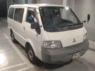 Mitsubishi DELICA