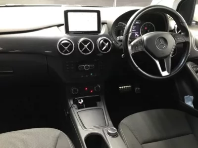 Mercedes-Benz B CLASS