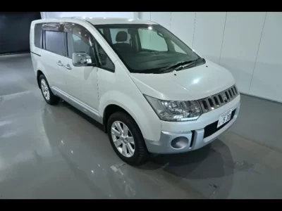 Mitsubishi DELICA D5