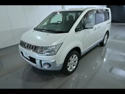 Mitsubishi DELICA D5