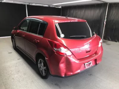 Nissan TIIDA