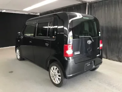 Toyota PIXIS SPACE
