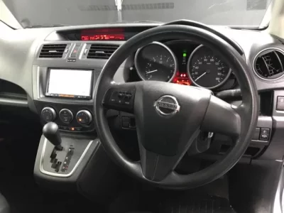 Nissan LAFESTA