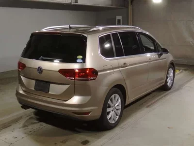 Volkswagen GOLF TOURAN