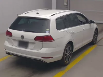 Volkswagen GOLF VARIANT