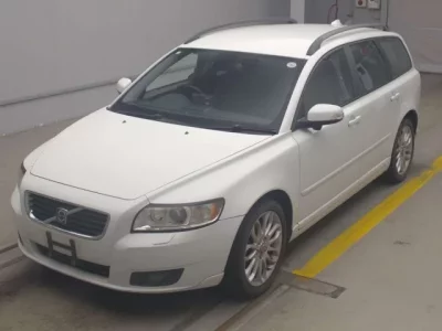Volvo V50