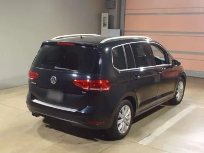 Volkswagen GOLF TOURAN