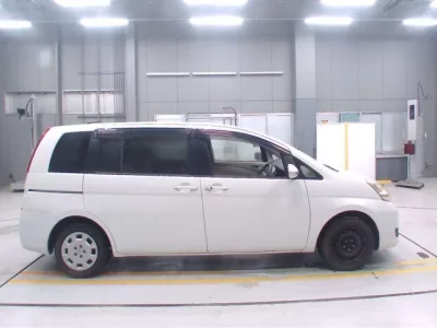 Toyota ISIS