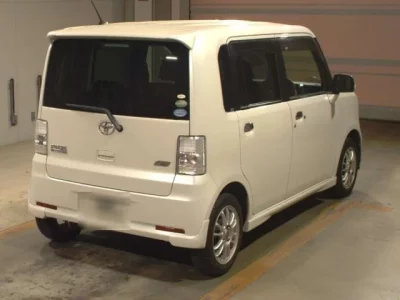 Toyota PIXIS SPACE