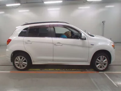 Mitsubishi RVR