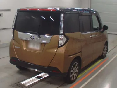 Toyota TANK