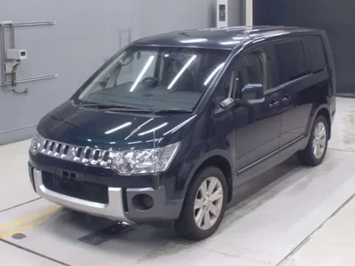 Mitsubishi DELICA D5