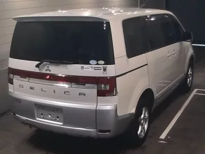 Mitsubishi DELICA D5