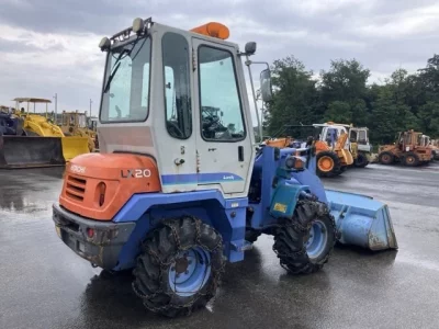 HITACHI LX20-7