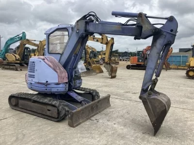 KOMATSU PC38UU-2