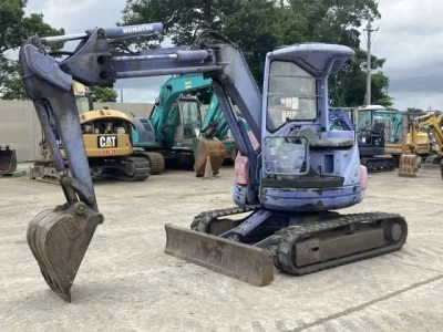 KOMATSU PC38UU-2