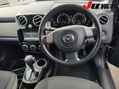 Mazda VERISA