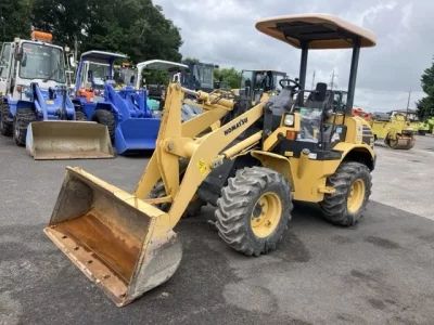 KOMATSU WA30-6E0