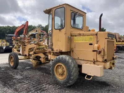 KOMATSU GD22H1