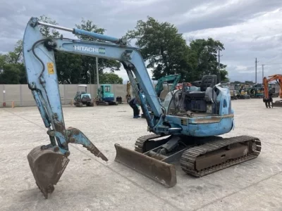 HITACHI EX35U