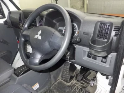 Mitsubishi MINICAB VAN