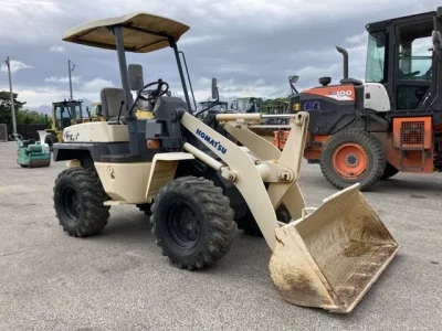 KOMATSU WA30-5E0