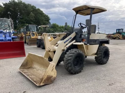 KOMATSU WA30-5E0