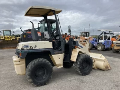 KOMATSU WA30-5E0