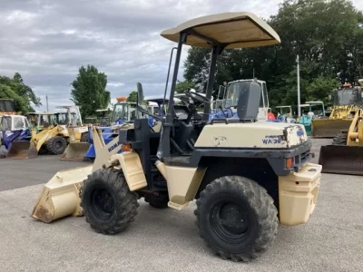 KOMATSU WA30-5E0