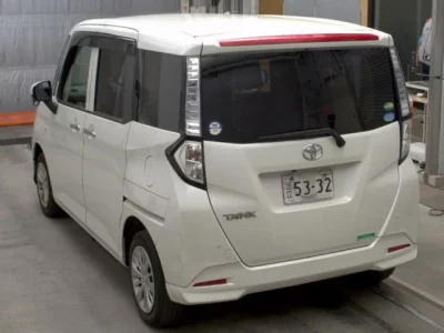 Toyota TANK