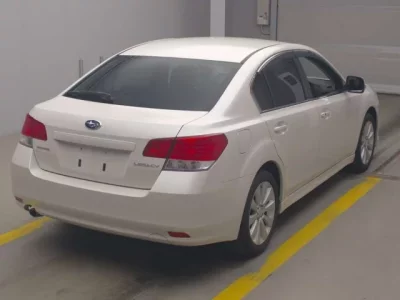 Subaru LEGACY B4