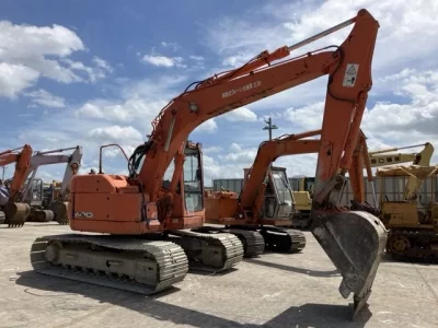 KOMATSU PC138US-2