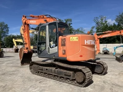 HITACHI ZX135US-3