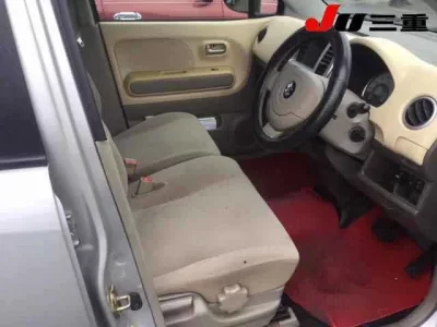 Suzuki MRWAGON
