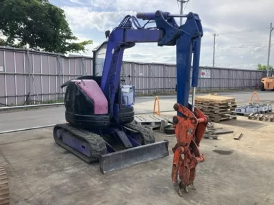 KOMATSU PC28UU-2