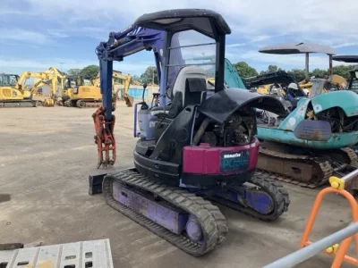 KOMATSU PC28UU-2