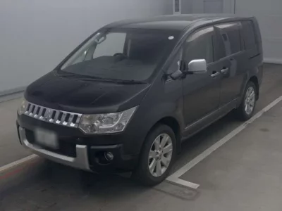 Mitsubishi DELICA D5