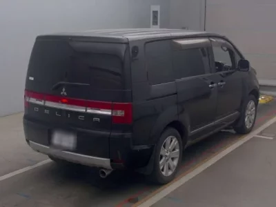 Mitsubishi DELICA D5