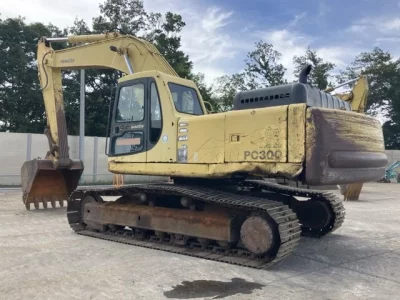 KOMATSU PC300