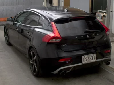 Volvo V40