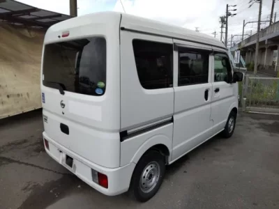 Nissan CLIPPER VAN