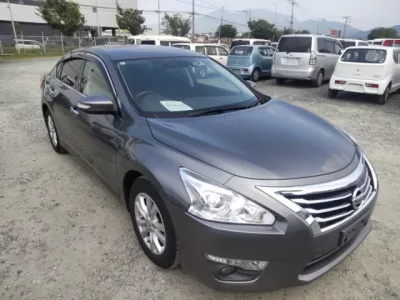 Nissan TEANA
