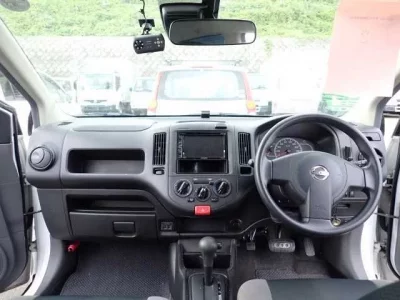 Nissan AD