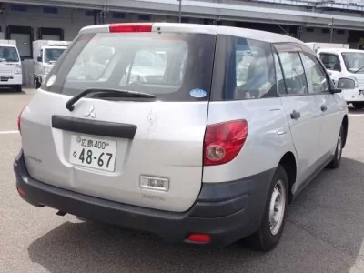 Mitsubishi LANCER VAN