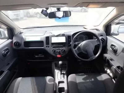 Mitsubishi LANCER VAN