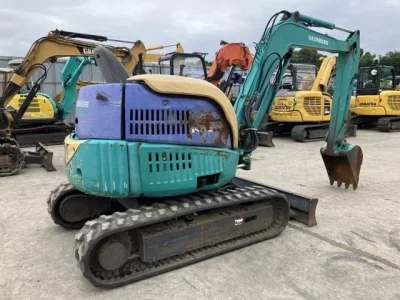 KOMATSU PC27MR-1