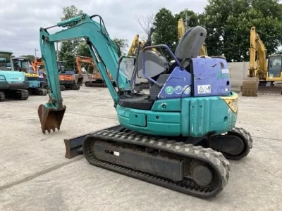 KOMATSU PC27MR-1