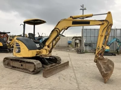 KOMATSU PC40MR-3