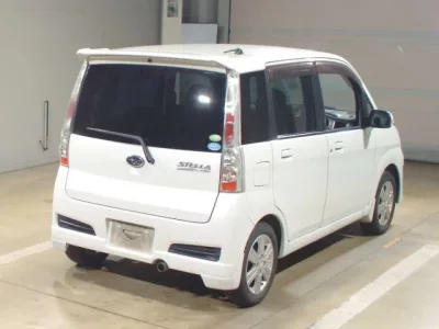 Subaru STELLA