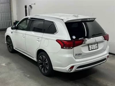 Mitsubishi OUTLANDER PHEV
